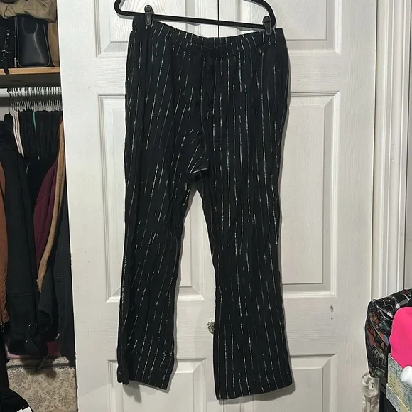 Stripped Victoria's Secret Pajamas - Picture 6 of 7